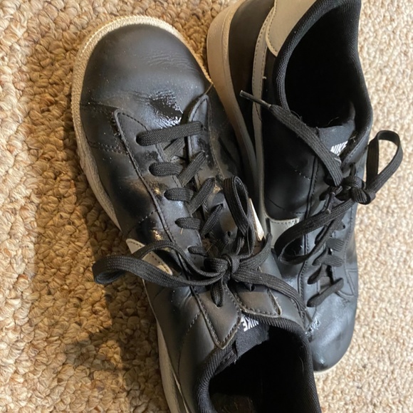 Men’s Nikes - Picture 6 of 7